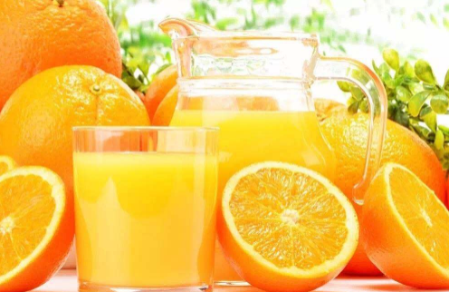 橙汁的颜色